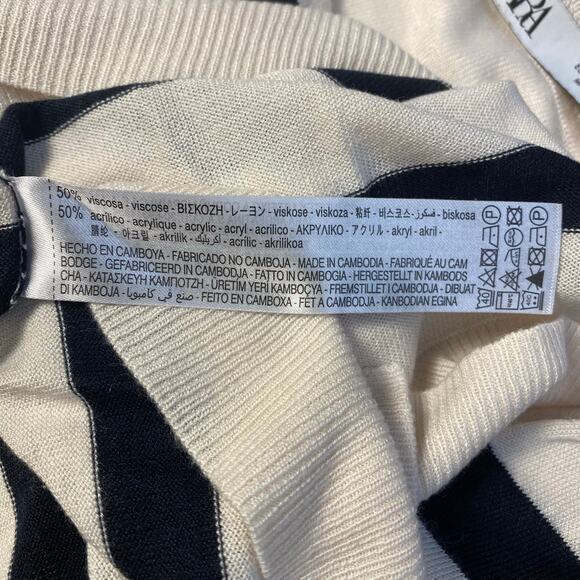 Zara Black and White Striped Lightweight Sweater Size M Classic Preppy Casual - Picture 7 of 7